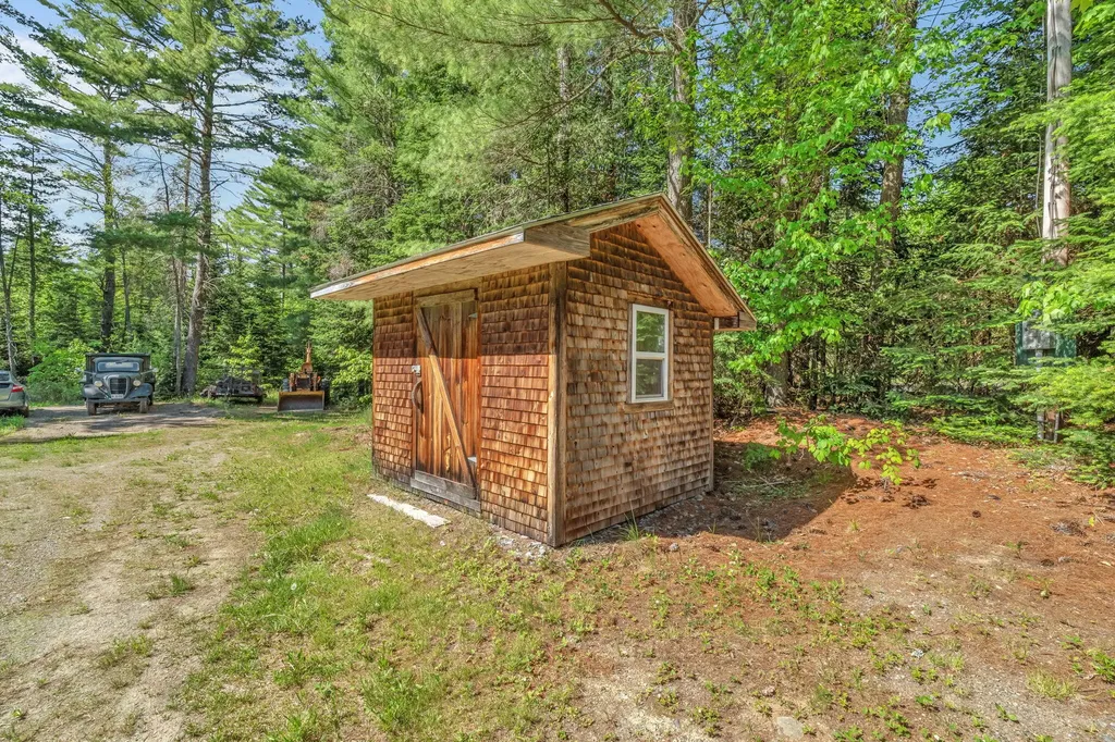 2392 Hudson Road Hudson ME 04449