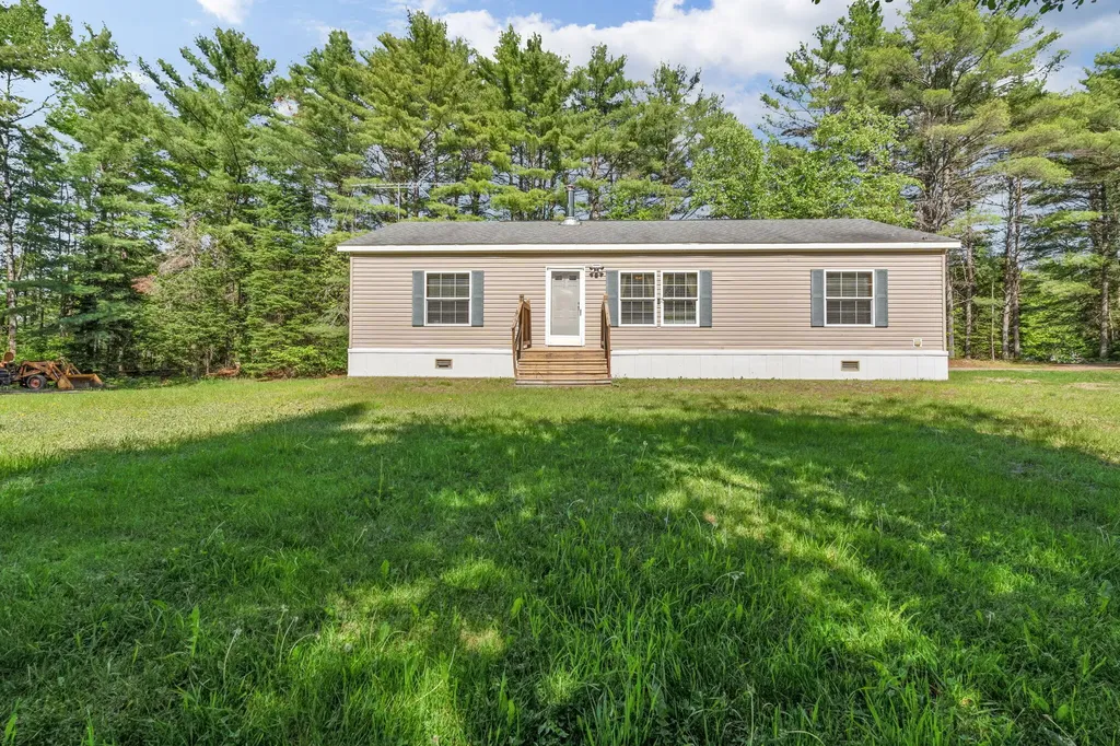 2392 Hudson Road Hudson ME 04449