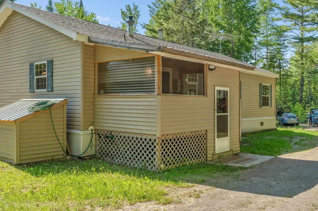 2392 Hudson Road Hudson ME 04449