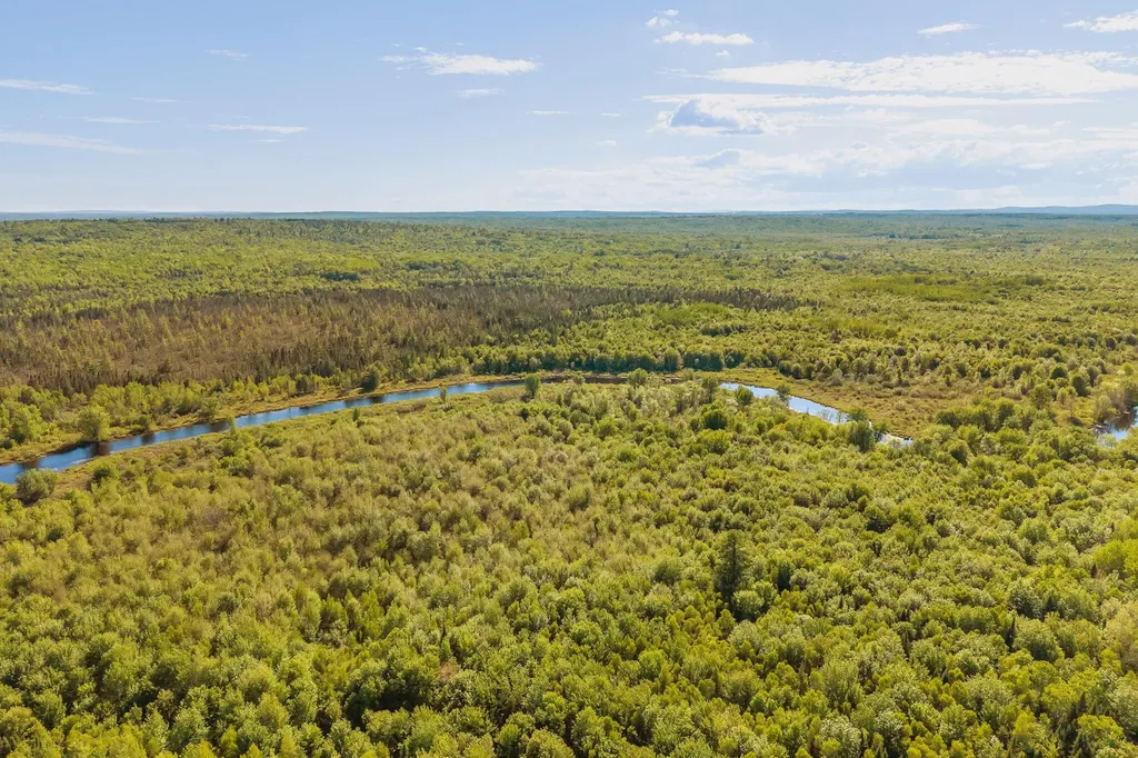 2392 Hudson Road Hudson ME 04449
