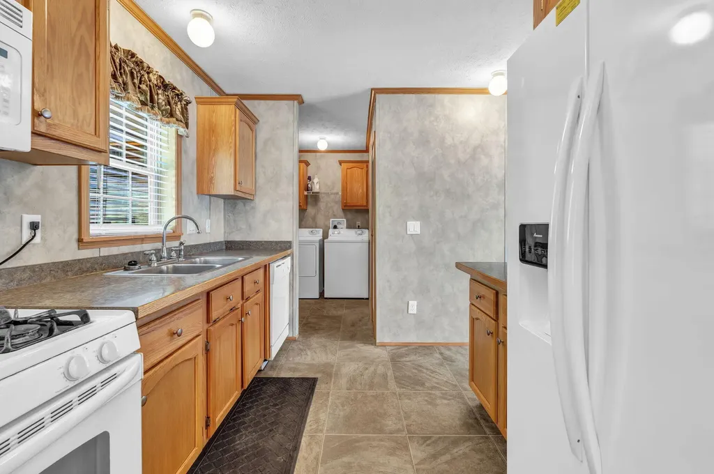 2392 Hudson Road Hudson ME 04449