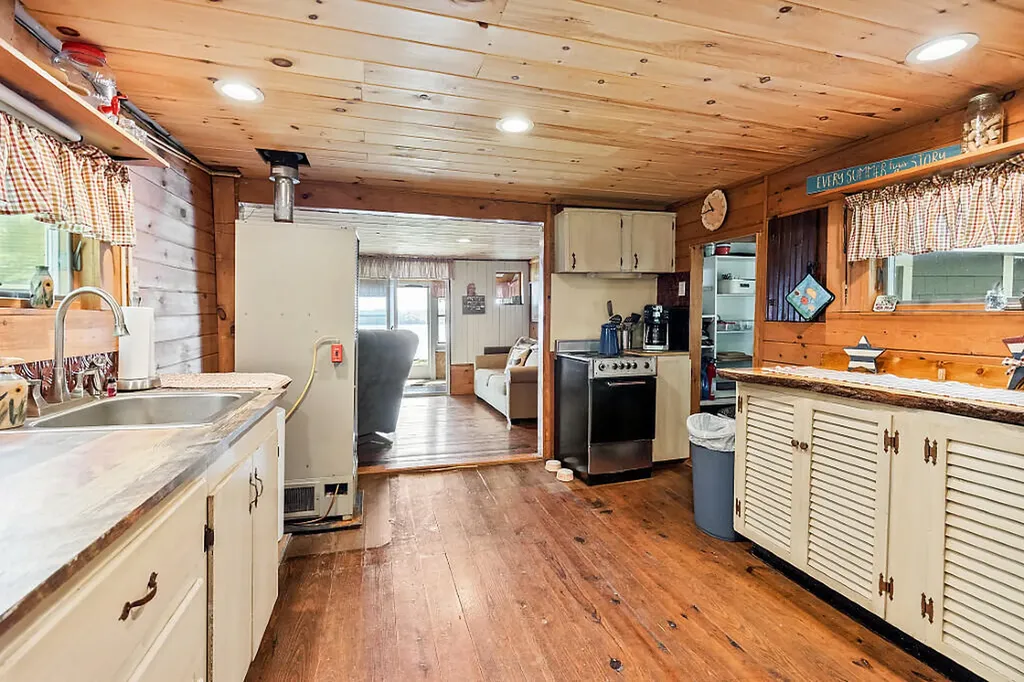149 Edmonds Lane Burnham ME 04922