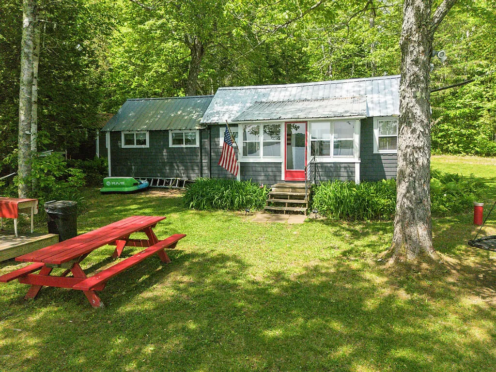 149 Edmonds Lane Burnham ME 04922