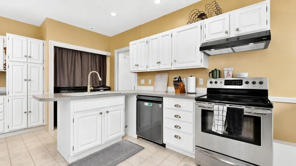 143 Westbrook Street South Portland ME 04106