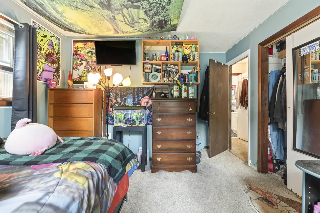 995 Middle Road Dresden ME 04342