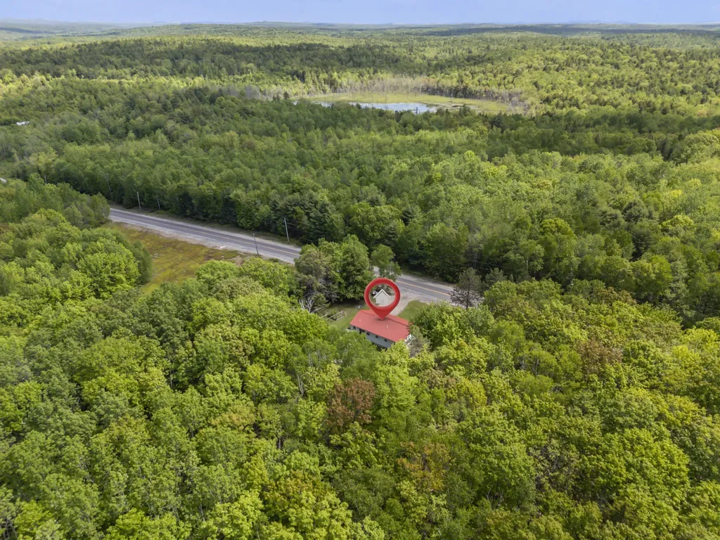 995 Middle Road Dresden ME 04342