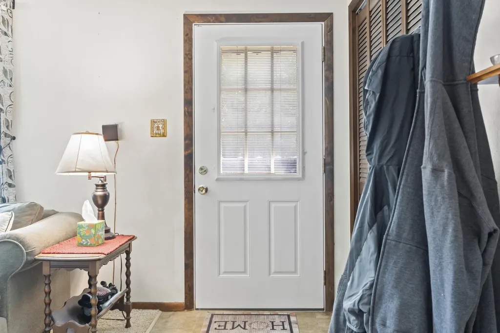 995 Middle Road Dresden ME 04342