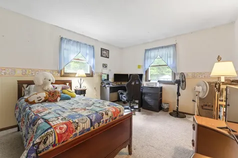 995 Middle Road Dresden ME 04342