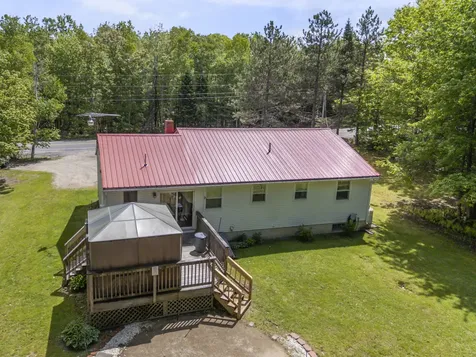 995 Middle Road Dresden ME 04342