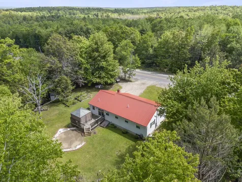 995 Middle Road Dresden ME 04342
