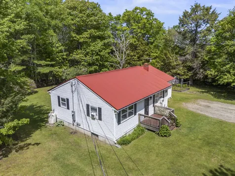 995 Middle Road Dresden ME 04342