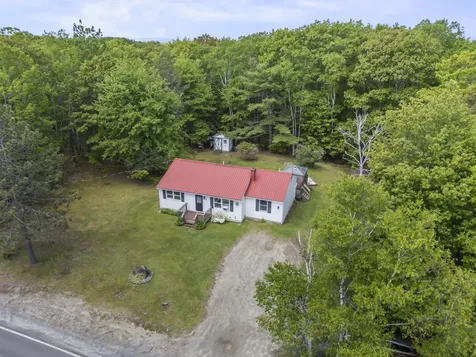 995 Middle Road Dresden ME 04342