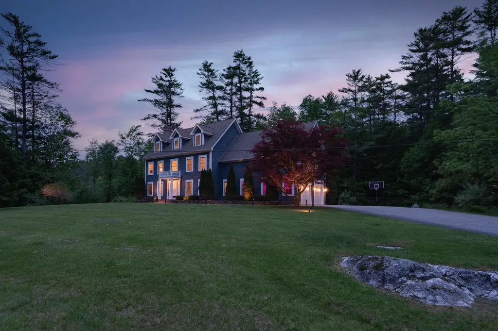 33 Taywood Road Auburn ME 04210