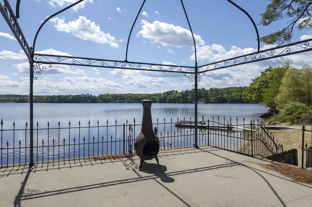 33 Taywood Road Auburn ME 04210