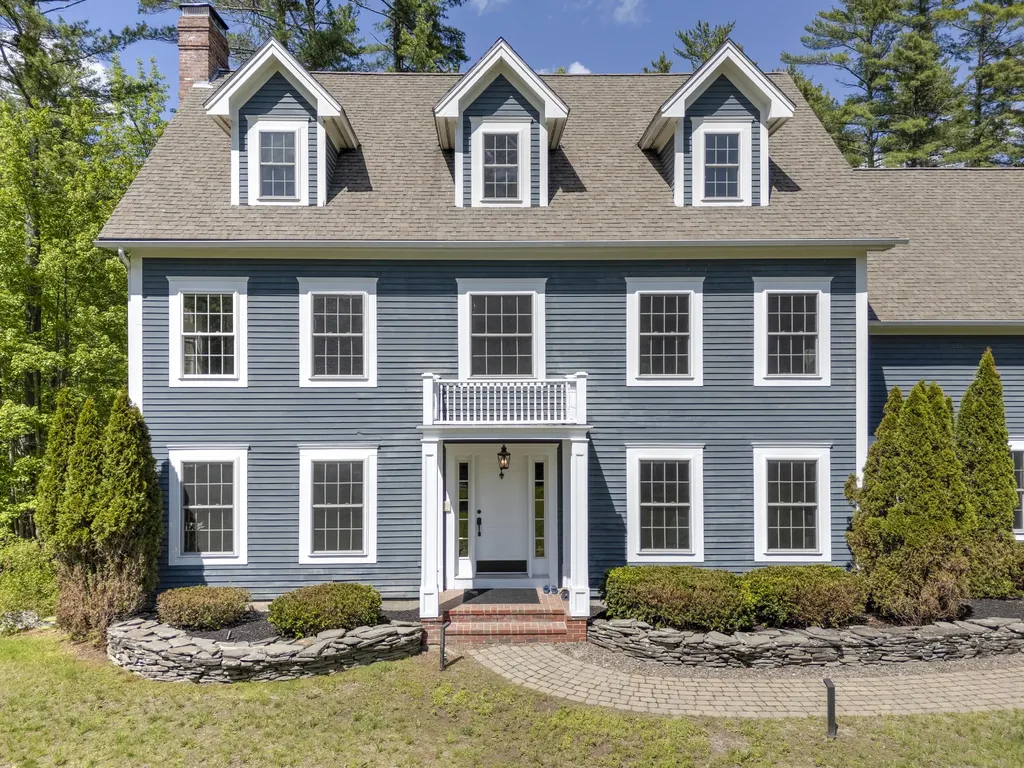 33 Taywood Road Auburn ME 04210