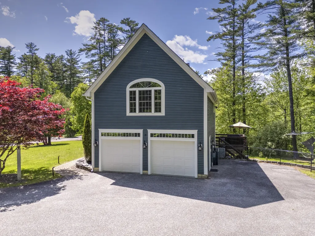 33 Taywood Road Auburn ME 04210