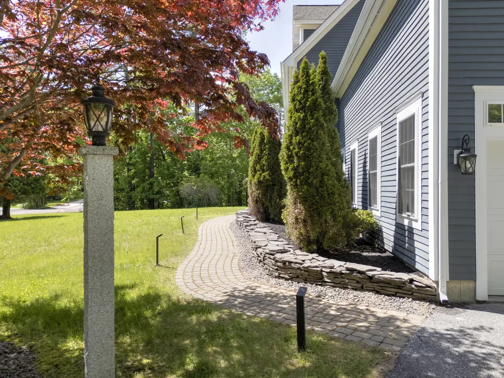 33 Taywood Road Auburn ME 04210