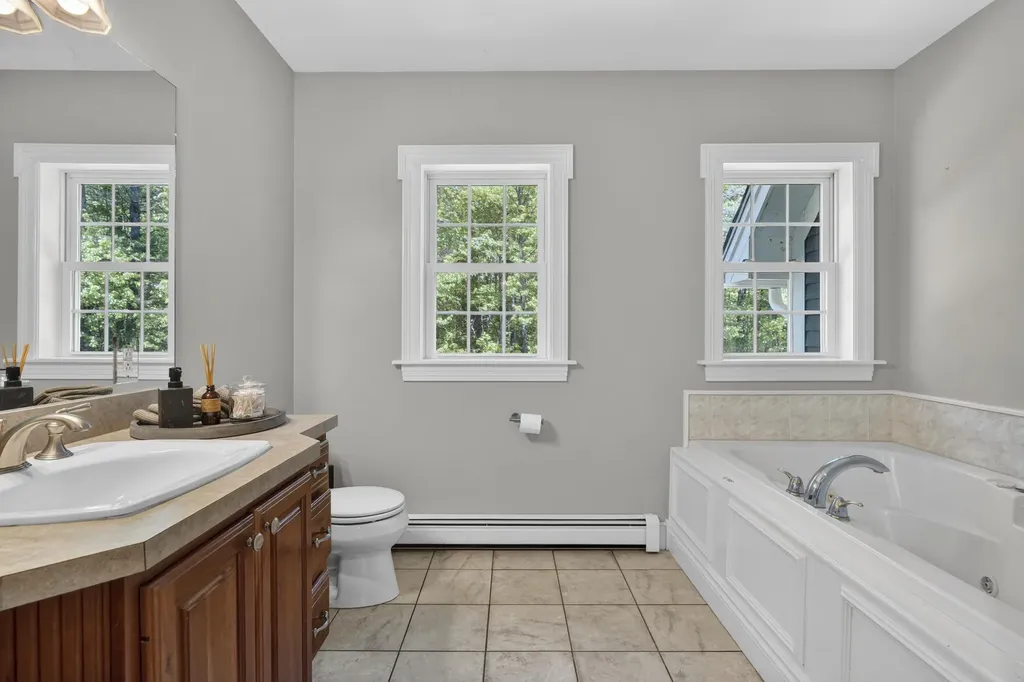 33 Taywood Road Auburn ME 04210