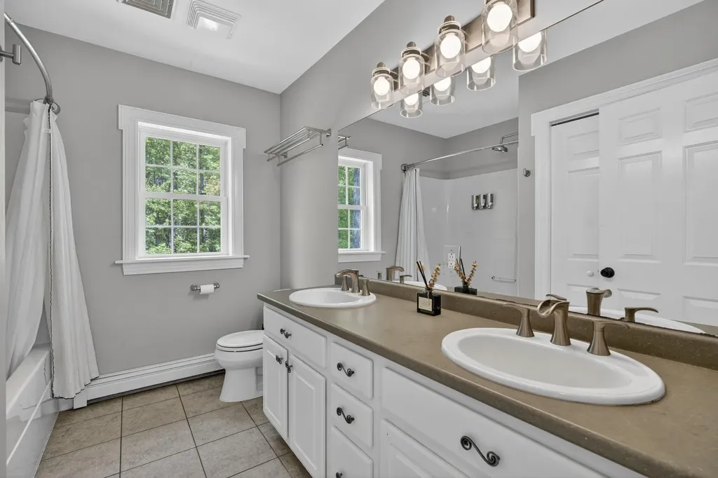 33 Taywood Road Auburn ME 04210