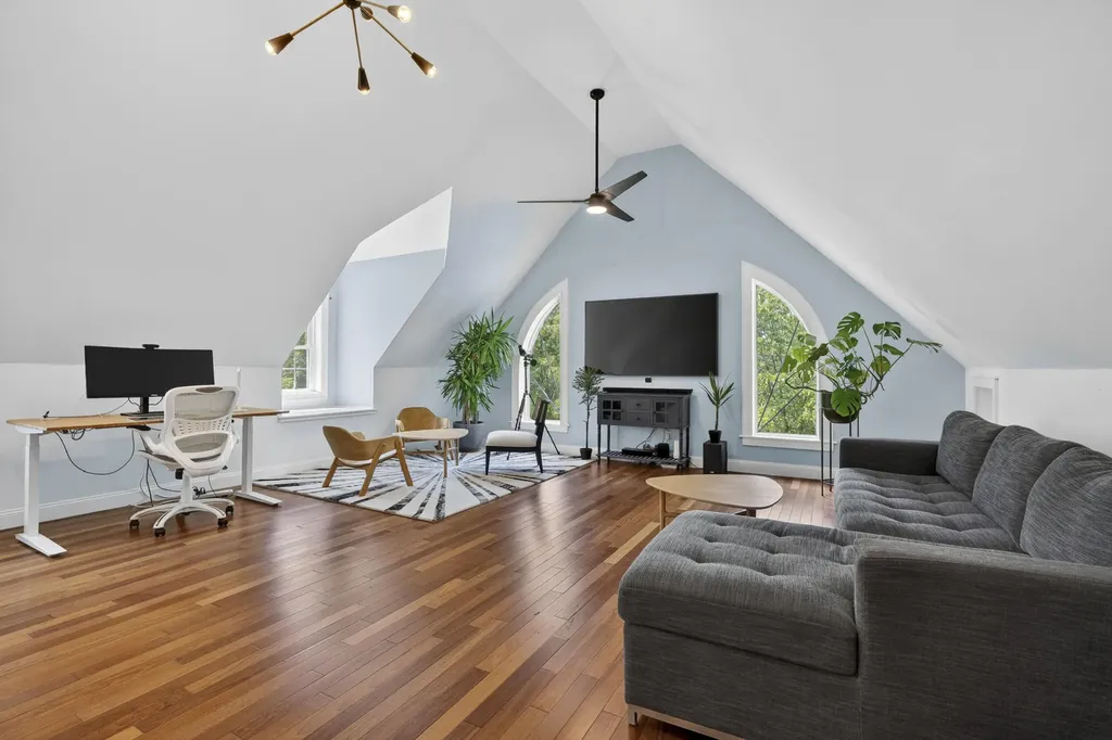 33 Taywood Road Auburn ME 04210