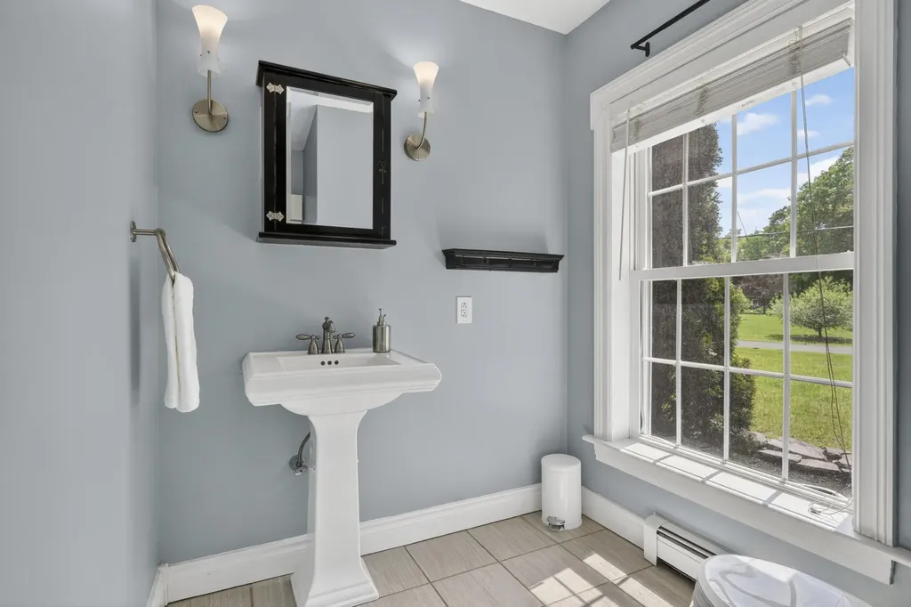 33 Taywood Road Auburn ME 04210