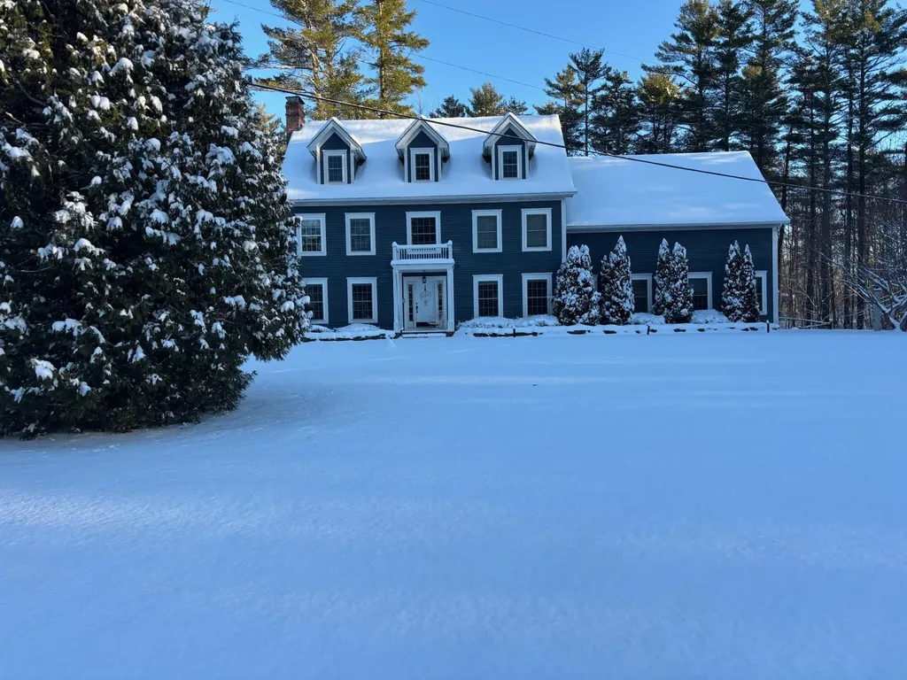 33 Taywood Road Auburn ME 04210