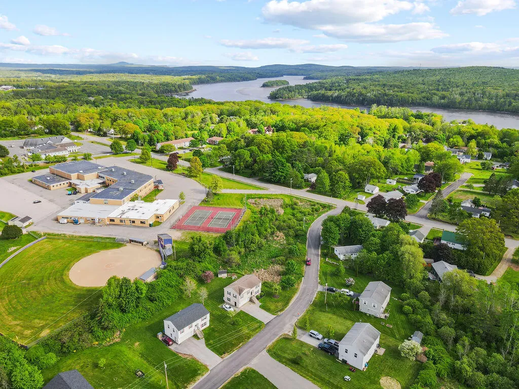 19 Forest Hill Bucksport ME 04416