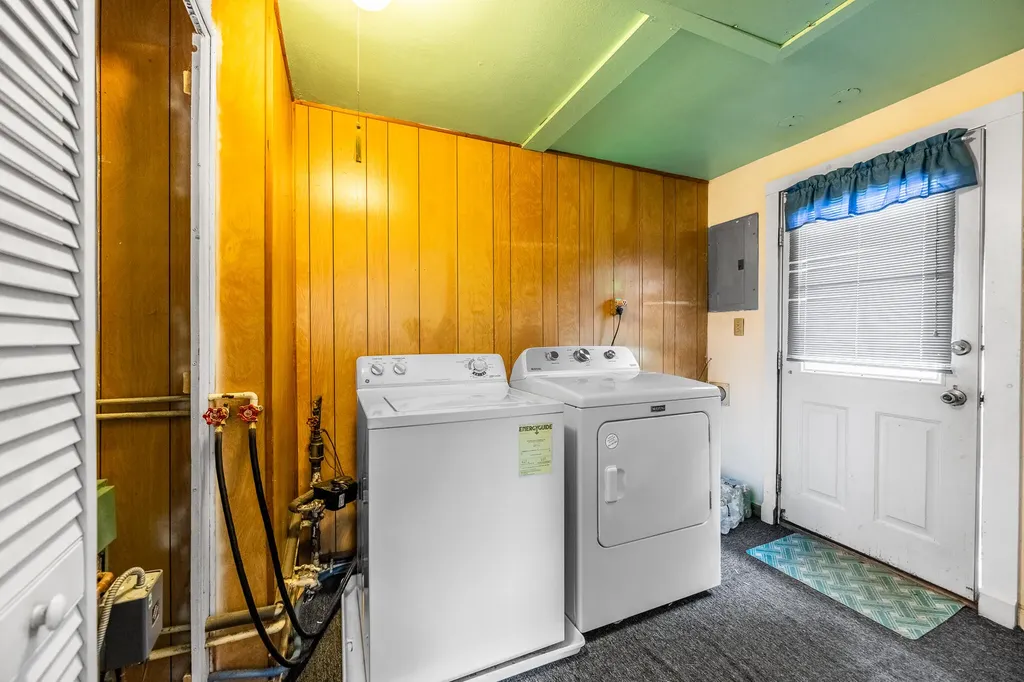 57 Naylor Street Bangor ME 04401