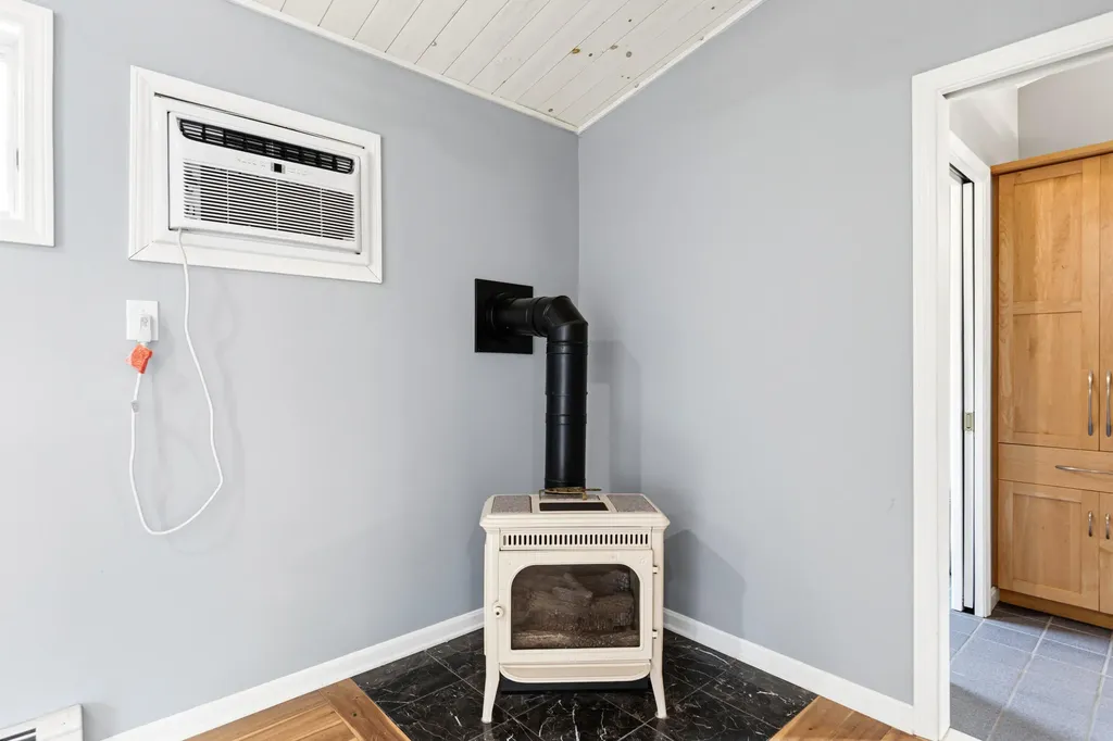 25 Jeffrey Woods Road Windham ME 04062