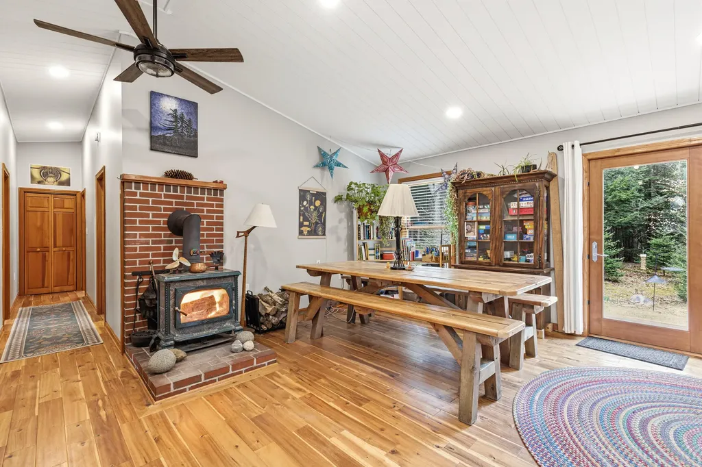 25 Jeffrey Woods Road Windham ME 04062