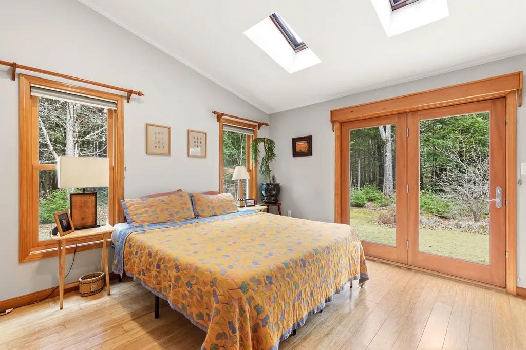 25 Jeffrey Woods Road Windham ME 04062