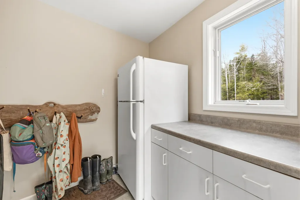 25 Jeffrey Woods Road Windham ME 04062
