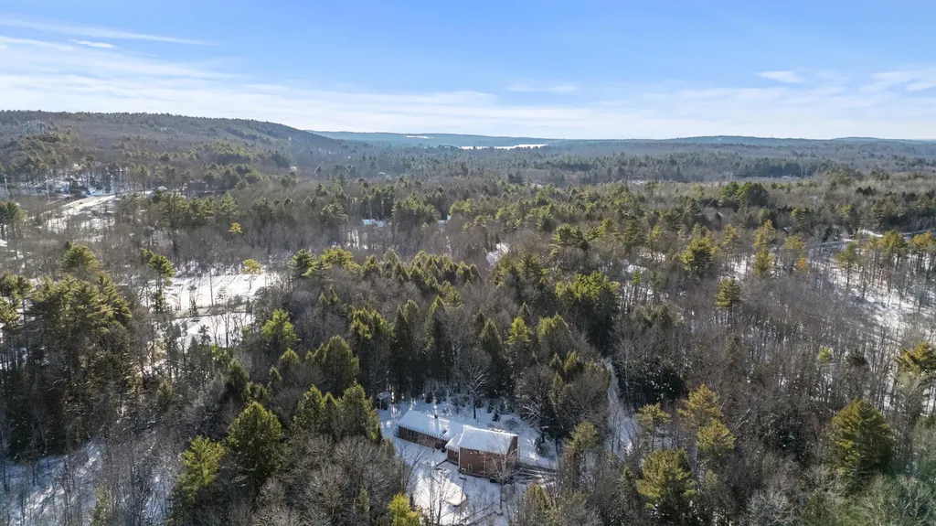 25 Jeffrey Woods Road Windham ME 04062