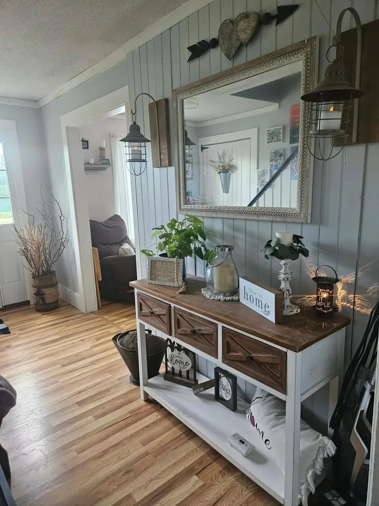 20 Rowdy Lane Burnham ME 04922