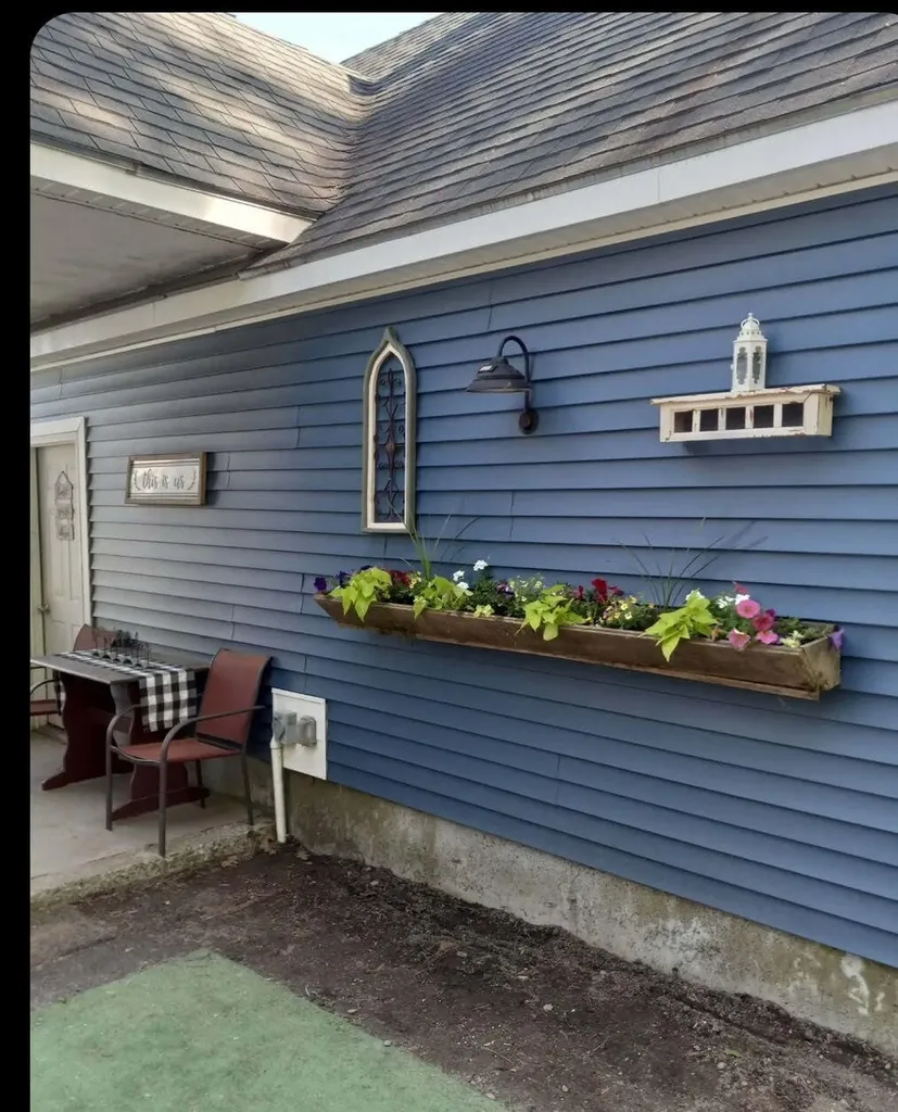 20 Rowdy Lane Burnham ME 04922