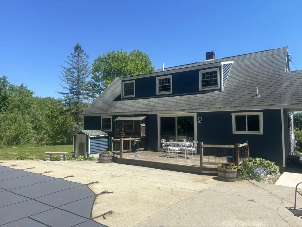 20 Rowdy Lane Burnham ME 04922