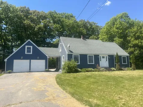 20 Rowdy Lane Burnham ME 04922