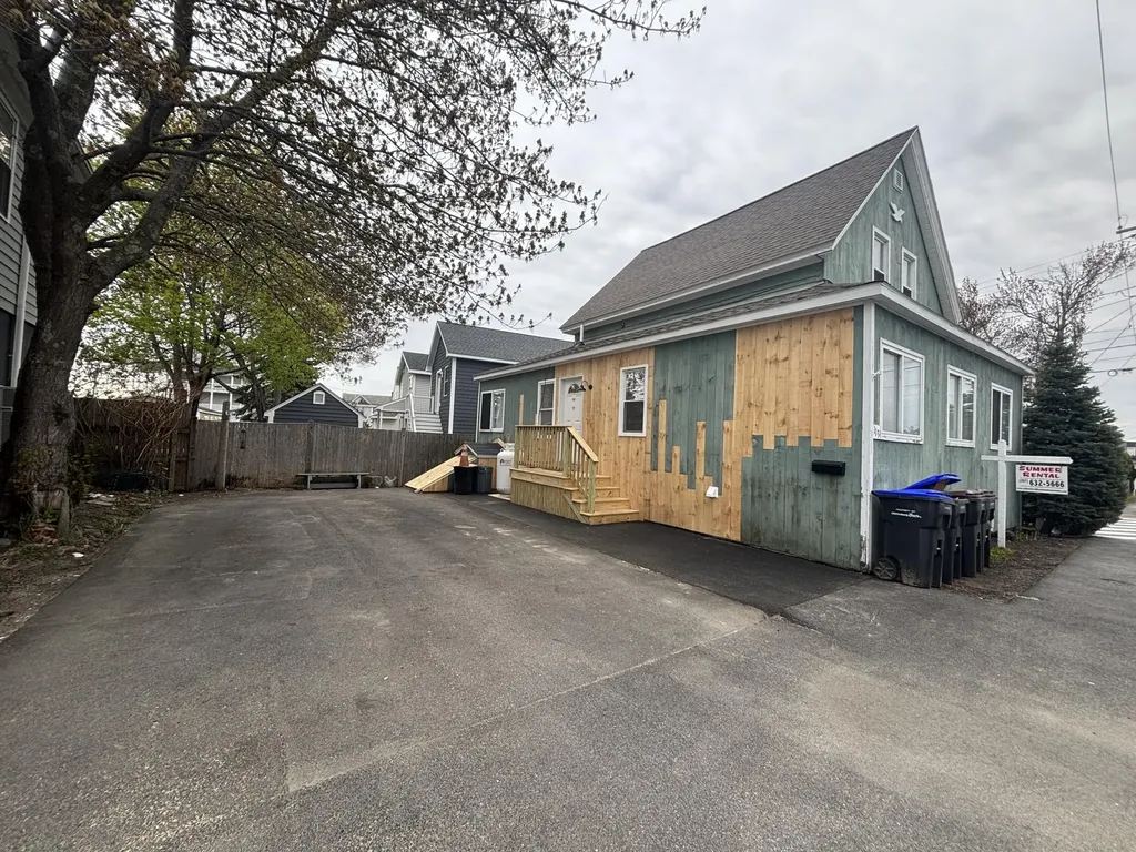 113 W Grand Avenue Old Orchard Beach ME 04064