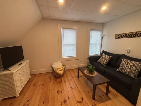 113 W Grand Avenue Old Orchard Beach ME 04064