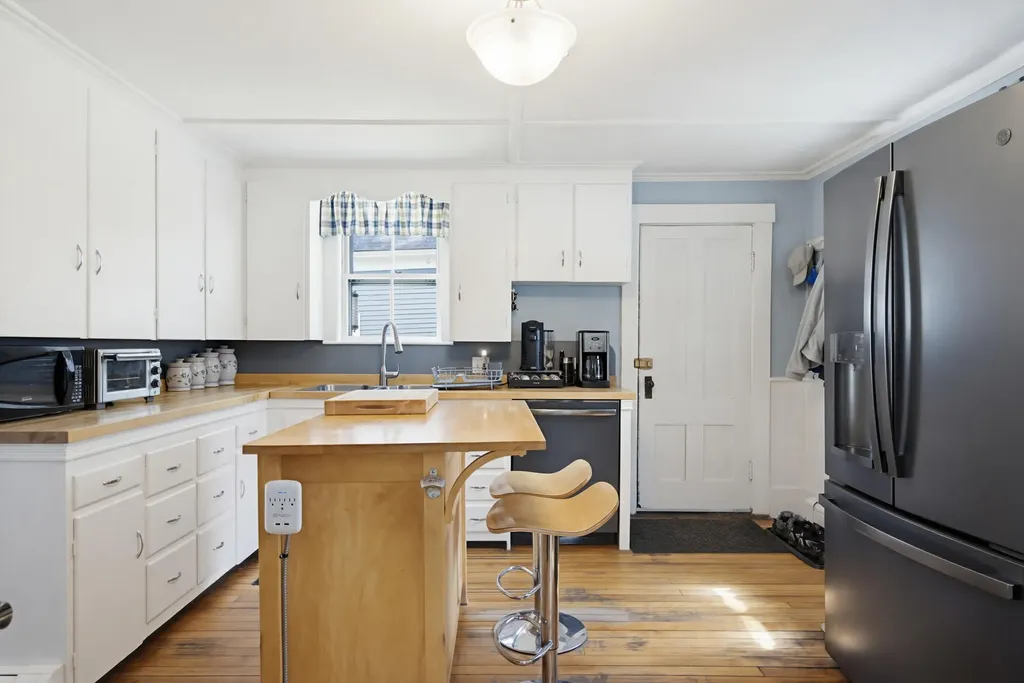 21 Varney Street Lebanon ME 04027