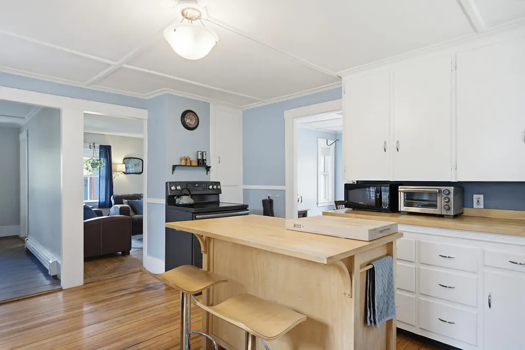 21 Varney Street Lebanon ME 04027