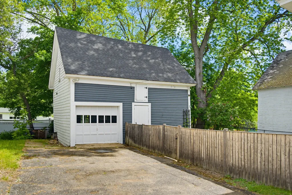 21 Varney Street Lebanon ME 04027