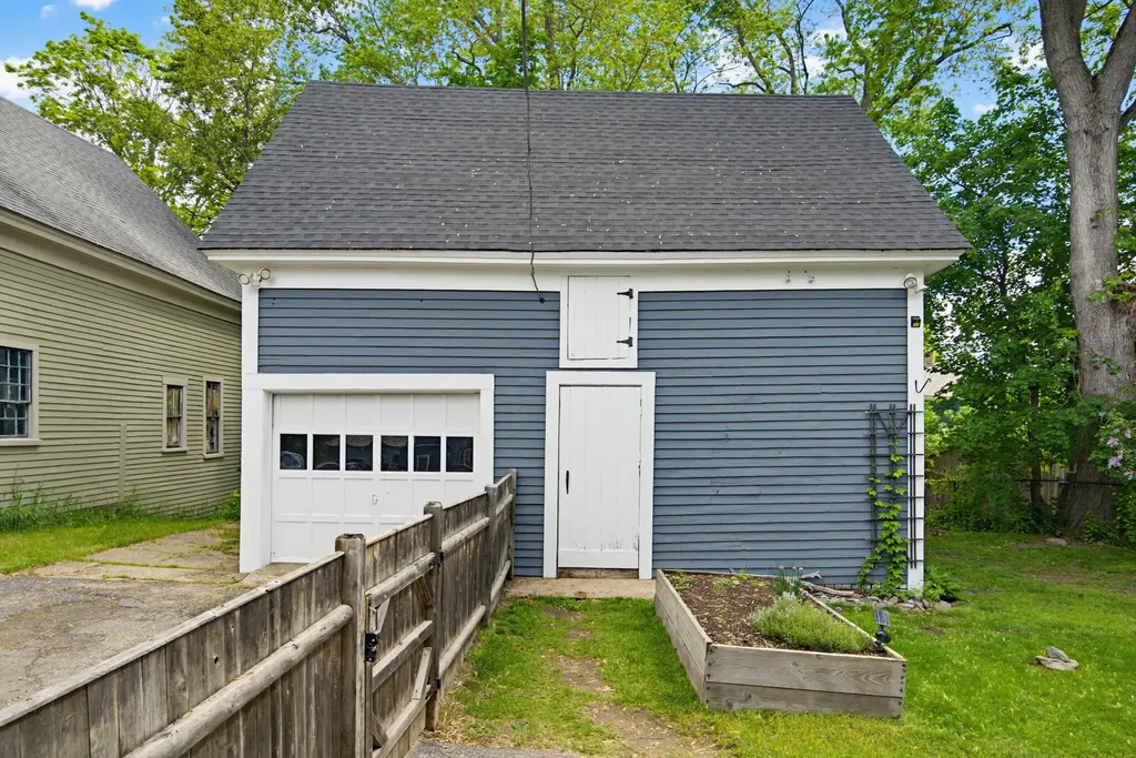 21 Varney Street Lebanon ME 04027