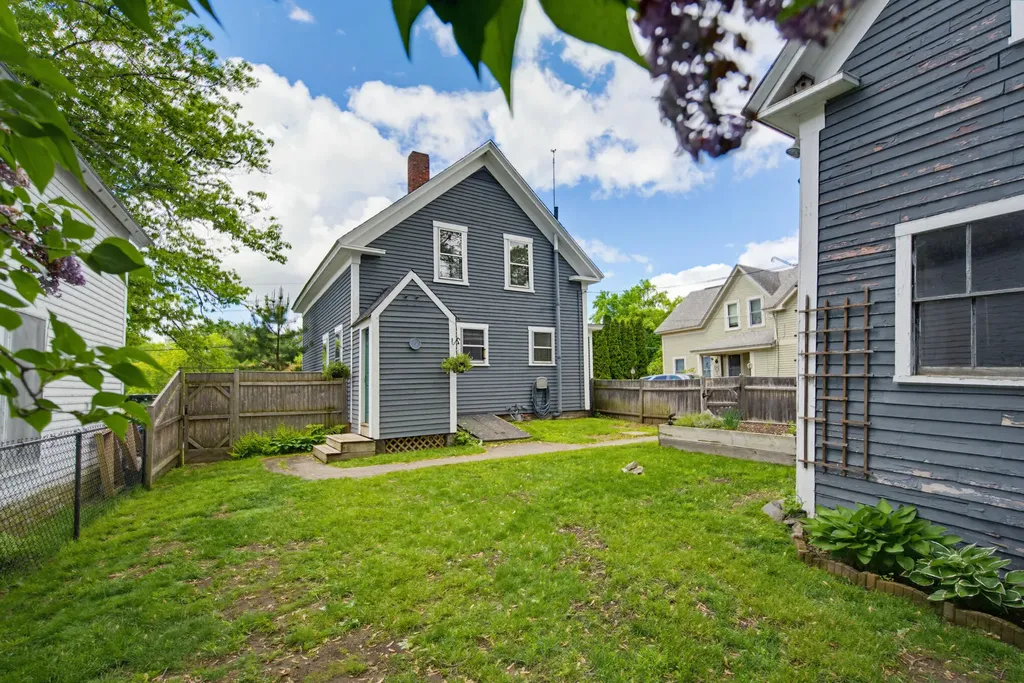 21 Varney Street Lebanon ME 04027