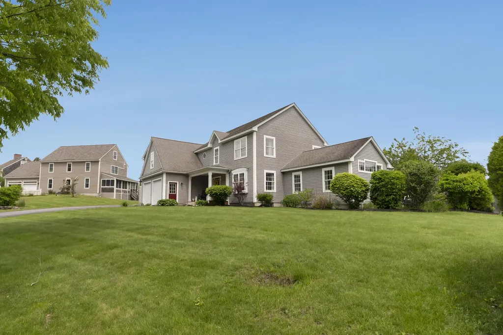 12 Grandview Scarborough ME 04074