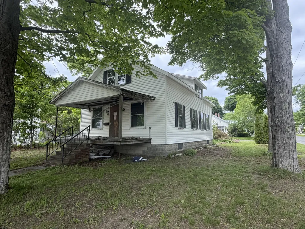 45 Allen Street Bangor ME 04401