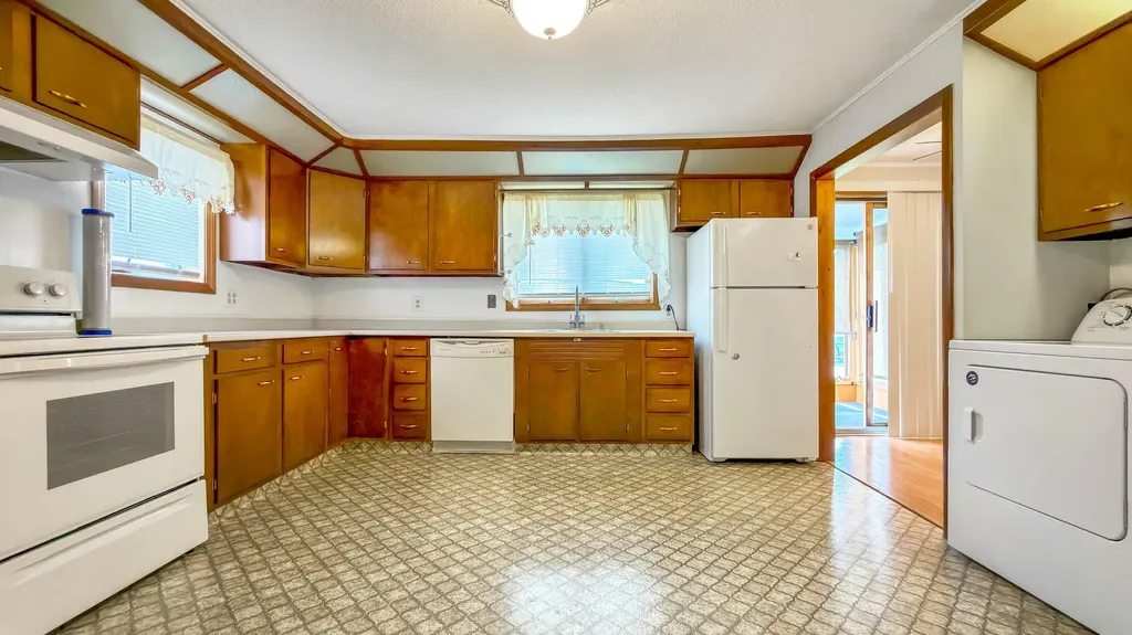 116 Center Street Van Buren ME 04785