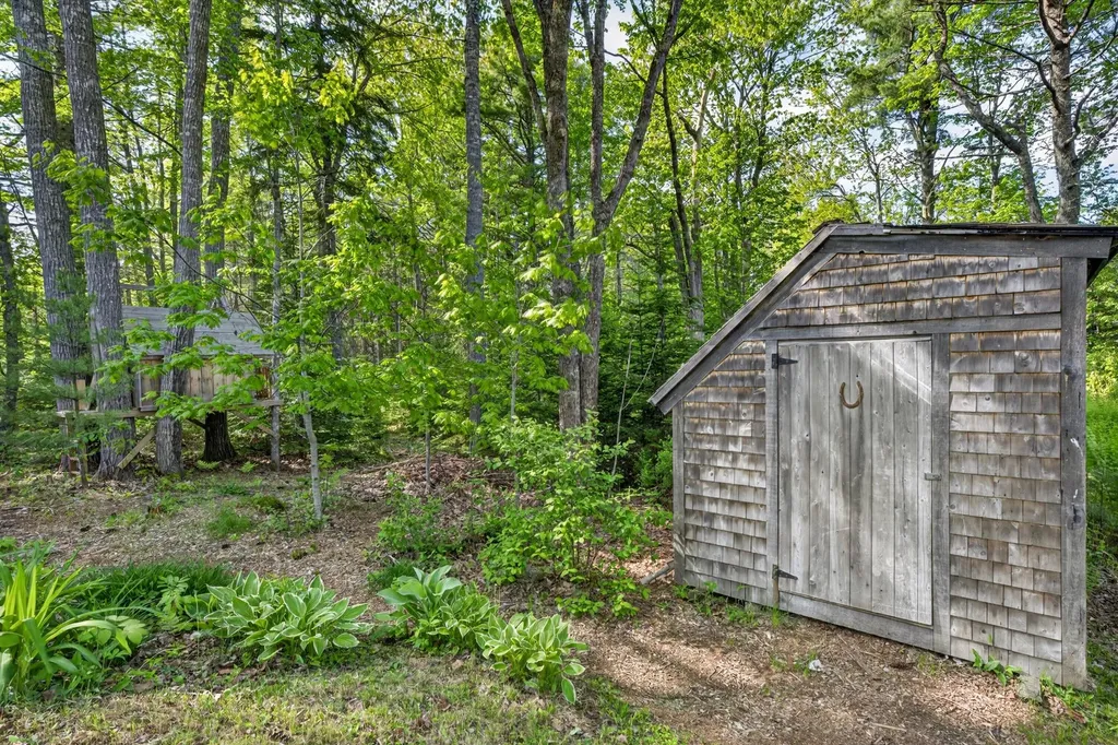 5 Hales Woods Road Brooklin ME 04616