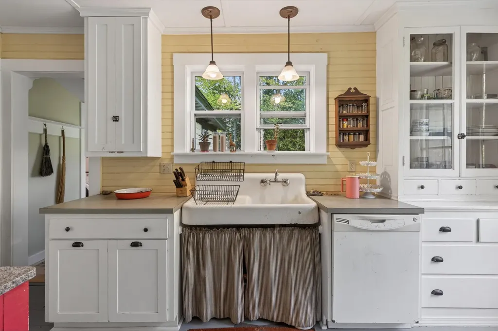 5 Hales Woods Road Brooklin ME 04616
