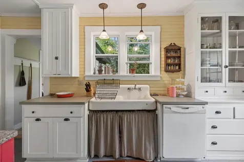 5 Hales Woods Road Brooklin ME 04616